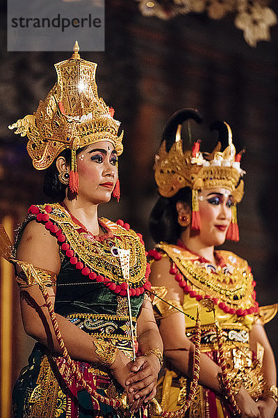 Traditionelle balinesische Tanzaufführung  Ubud  Bali  Indonesien  Südostasien  Asien
