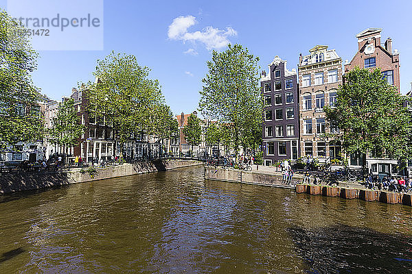 Alte Giebelhäuser an der Brouwersgracht  Amsterdam  Nordholland  Niederlande  Europa
