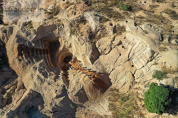 Ilakaka-Saphirbergwerk  eines der größten bekannten alluvialen Saphirvorkommen der Erde  Ilakaka  Region Ihorombe  Madagaskar  Afrika