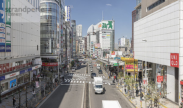 Panoramablick auf den Stadtteil Shinjuku in Tokio  Japan  Asien