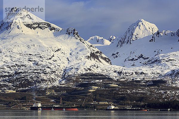 Ölterminal  Valdez  Prince William Sound  Alaska  Vereinigte Staaten von Amerika  Nordamerika