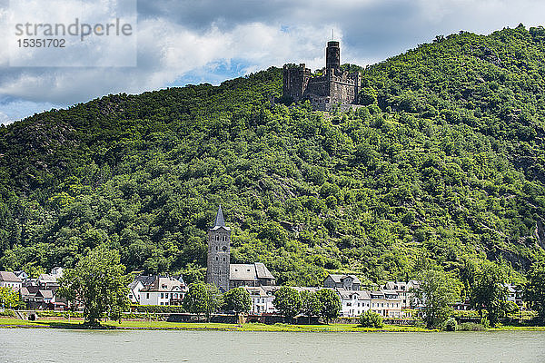 Burg Maus mit Blick auf den Rhein  UNESCO-Welterbe  Mittelrheintal  Rheinland-Pfalz  Deutschland  Europa