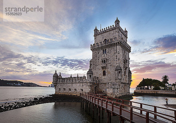 Torre de BelÃ©m bei Sonnenuntergang  Lissabon  Portugal