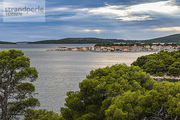Insel Krapanj  eine der kleinsten bewohnten Inseln in der Adria; Gespanschaft Sibenik  Kroatien