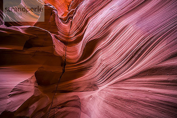 Slot Canyon bekannt als Canyon X  in der Nähe von Page; Arizona  Vereinigte Staaten von Amerika