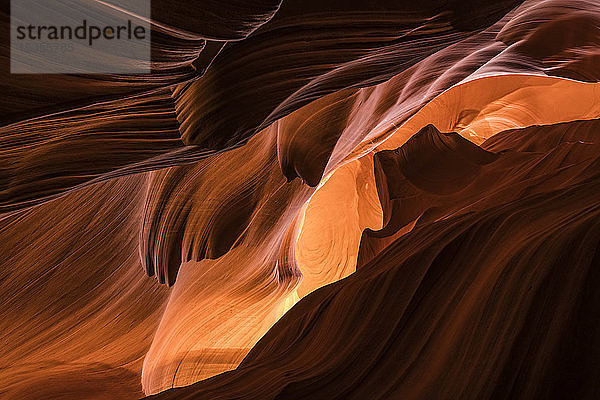 Slot Canyon bekannt als Canyon X  in der Nähe von Page; Arizona  Vereinigte Staaten von Amerika