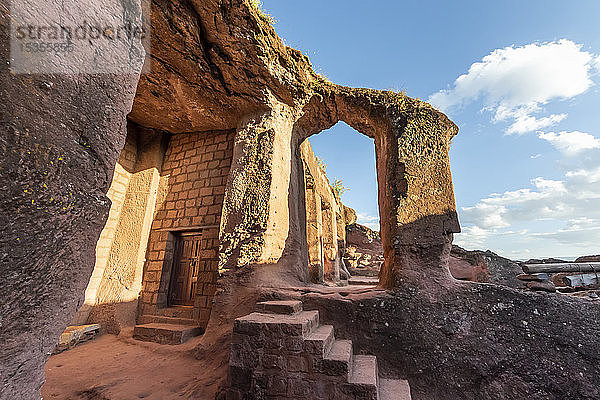 Biete Qeddus Mercoreus (Haus des Evangelisten Markus) Äthiopisch-orthodoxe Felsenkirche in der Südgruppe der Felsenkirchen; Lalibela  Region Amhara  Äthiopien