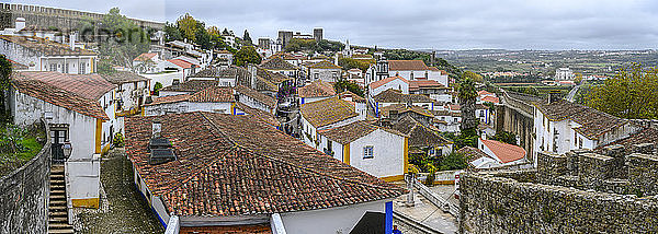 Häuser in der historischen Stadt Obidos; Obidos  Bezirk Leiria  Portugal