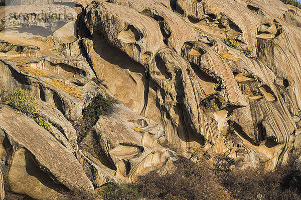 Interessante Erosionsmuster in den Hügeln und Klippen von Jawai; Rajasthan  Indien
