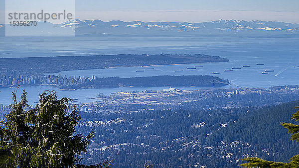 Blick vom Mount Seymour Provincial Park  Nord Vancouver; Vancouver  British Columbia  Kanada