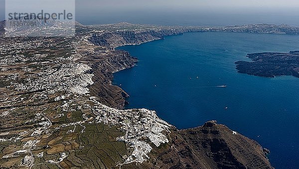 Luftaufnahme  Küstenlandschaft  Imerovigli  Santorin  Griechenland  Europa