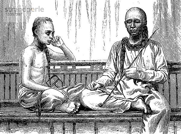 Buddhistische Priester und junge Siamesin mit langem Zopf  Siam  1880  historischer Holzschnitt  Thailand  Asien