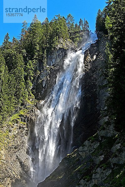 Wasserfall Iffigfall  Naturschutzgebiet Gelten-Iffigen  Lenk  Schweiz  Europa
