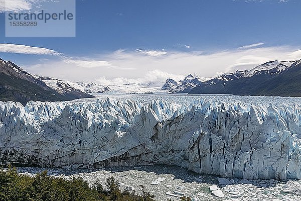 Perito-Moreno-Gletscher Zerklüftetes Eisfeld  Nationalpark Los Glaciares  Provinz Santa Cruz  Patagonien  Argentinien  Südamerika