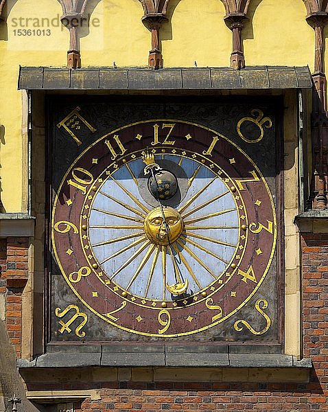Astronomische Uhr  Altes Rathaus am Rynek  Breslau  Polen  Europa