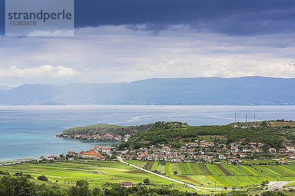 Landschaft am Ohridsee bei Lin  Albanien  Europa