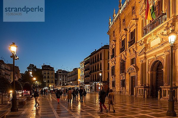 Plaza Nueva  Altstadt am Abend  Granada  Andalusien  Spanien  Europa