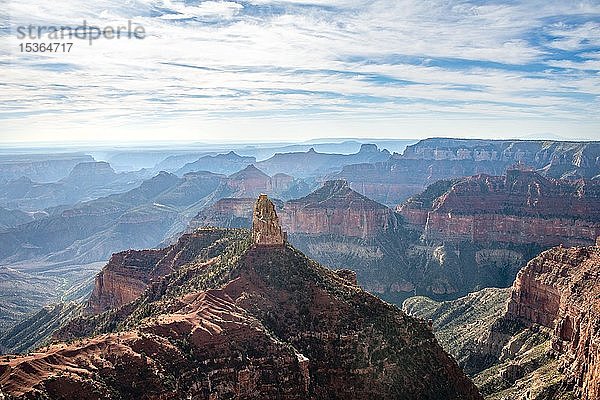 Blick von Point Imperial auf Mount Hayden in Canyonlandschaft  Grand Canyon National Park  North Rim  Arizona  USA  Nordamerika