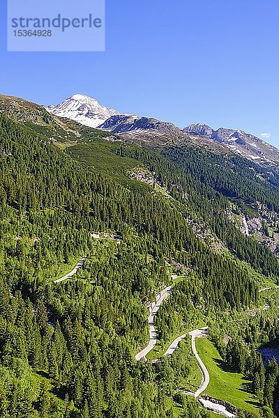 Schlegeis-Alpenstraße  hinter Hoher Riffler  Blick von Staumauer  Zillertaler Alpen  bei Finkenberg  Zillertal  Tirol  Österreich  Europa