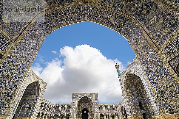 West-Iwan-Bogen  Masjed-e-Imam-Moschee  Maydam-e-Iman-Platz  Isfahan  Iran  Asien