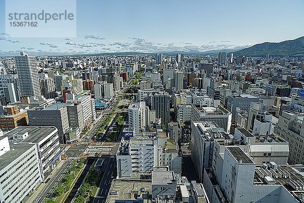 Blick auf die Stadt vom Fernsehturm  Sapporo  Hokkaido  Japan  Asien