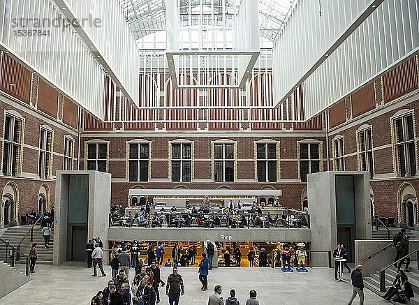 Atrium  Innenansicht des Rijksmuseums  Amsterdam  Holland  Niederlande