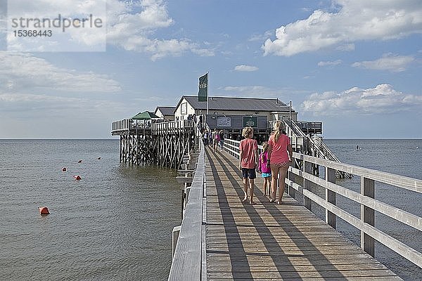 Pfahlbau  Restaurant Strandbar 54° Nord  St. Peter-Ording  Schleswig-Holstein  Deutschland  Europa