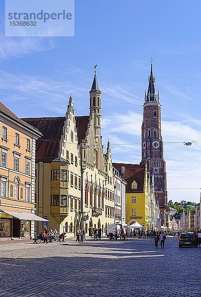 Rathaus und St. Martinskirche  Altstadt  Landshut  Niederbayern  Bayern  Deutschland  Europa
