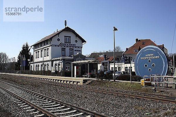 Knopfmuseum Knopf & Knopf und Bahnlinie  Warthausen  Biberach  Oberschwaben  Baden-Württemberg  Deutschland  Europa