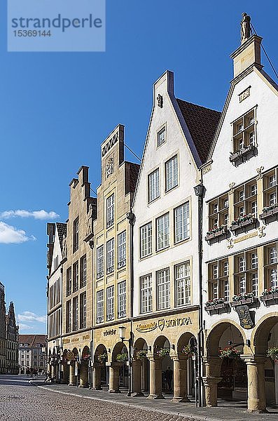 Historische Giebelhäuser am Prinzipalmarkt  Münster  Münsterland  Nordrhein-Westfalen  Deutschland  Europa