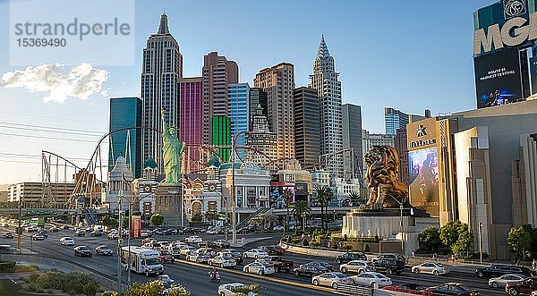 New York New York Hotel und MGM Hotel  Las Vegas Strip  Las Vegas  Nevada  USA  Nordamerika