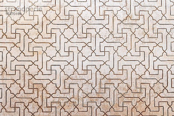 Geometrische maurische Stuckverzierungen  Nasridenpaläste  Alhambra  Granada  Andalusien  Spanien  Europa