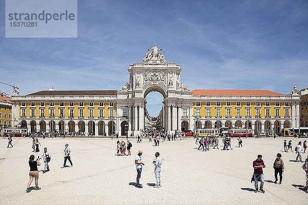 Arco da Rua Augusta  Arc de Triomphe  Praca do Comércio  Marktplatz  Lissabon  Portugal  Europa