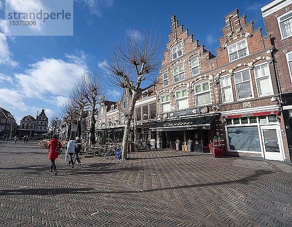 Historische Häuser auf dem Botermarkt  Altstadt  Haarlem  Nordholland  Holland  Niederlande