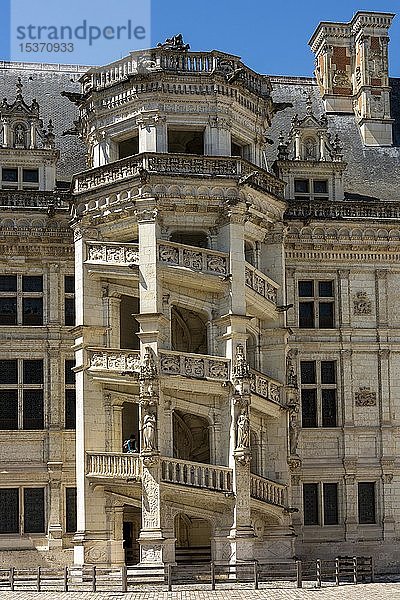 Wendeltreppe von Chateau de Blois  Departement Loire-et-Cher  Centre-Val de Loire  Frankreich  Europa