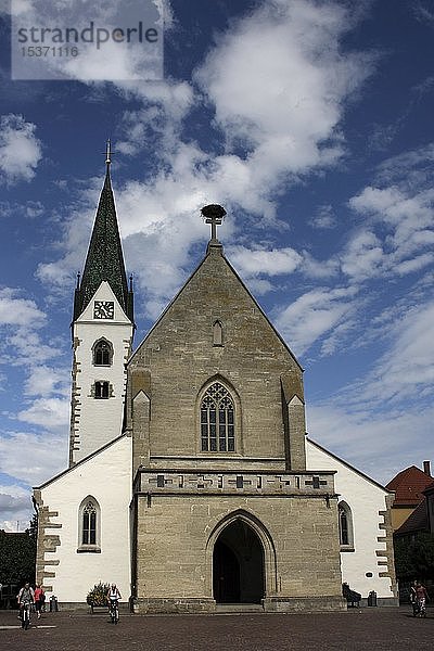 Katholische Pfarrkirche St. Johannes Baptist  Bad Saulgau  Landkreis Biberach an der Riss  Oberschwaben  Baden-Württemberg  Deutschland  Europa