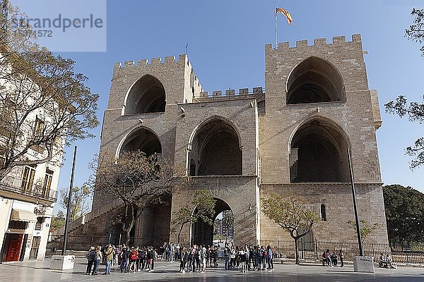 Torres de Serranos  mittelalterliches Stadttor  Stadtteil Carme  Altstadt  Valencia  Provinz Valencia  Spanien  Europa