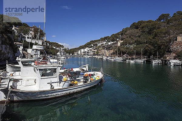 Fischerboote im Hafen von Cala Figuera  Mallorca  Balearische Inseln  Spanien  Europa