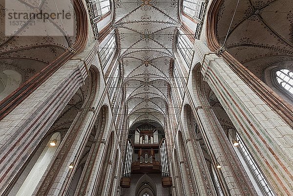 Lübecker Marienkirche  gotisches Gewölbe  Kirchenschiff  Lübeck  Schleswig-Holstein  Deutschland  Europa
