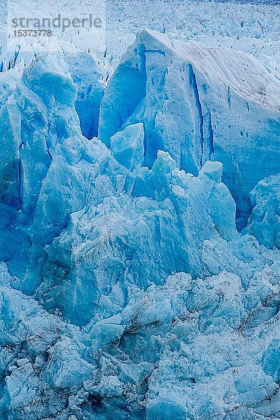Zerklüftetes Eisfeld  Perito-Moreno-Gletscher  Nationalpark Los Glaciares  Provinz Santa Cruz  Patagonien  Argentinien  Südamerika