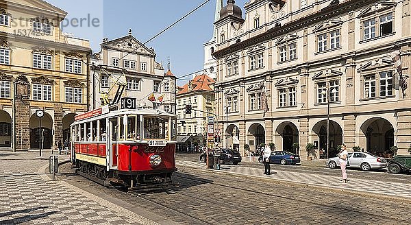 Straßenbahn  Kleinseitner Ring  Kleinseite  Malá Strana  Prag  Böhmen  Tschechische Republik  Europa