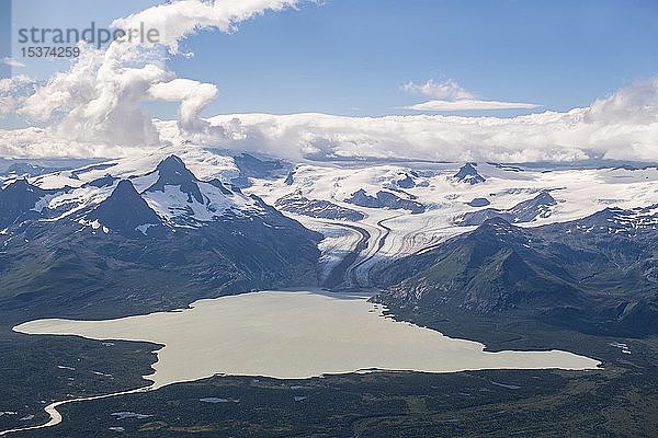 Vierspitzgletscher und Gletschersee  Katmai-Nationalpark  Alaska  USA  Nordamerika