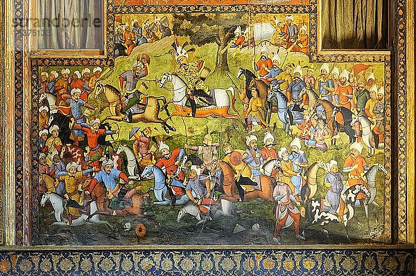 Fresko  Schlacht zwischen Schah Esmaeel Safawid I. und Schibak Khan dem Usbeken im Jahr 1511  Chehel Sotoun  Isfahan  Iran  Asien