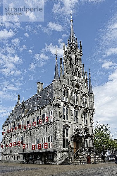 Gotisches Rathaus  stadhuis am Marktplatz  Gouda  Zuid-Holland  Niederlande