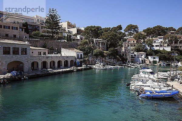 Fischerboote im Hafen von Cala Figuera  Mallorca  Balearische Inseln  Spanien  Europa