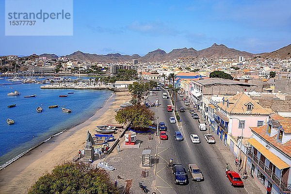 Blick auf die Stadt  Mindelo  Insel São Vicente  Kap Verde  Afrika