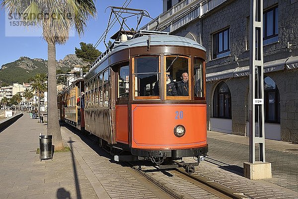 Straßenbahn in Port de Sóller  Mallorca  Balearische Inseln  Spanien  Europa