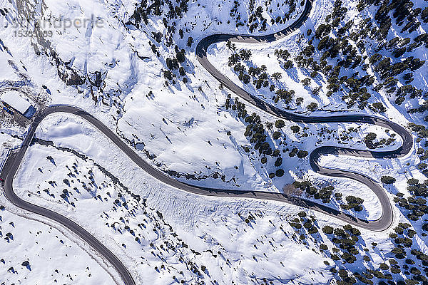 Österreich  Tirol  Kaunertal  Gletscherstraße im Winter  Luftaufnahme