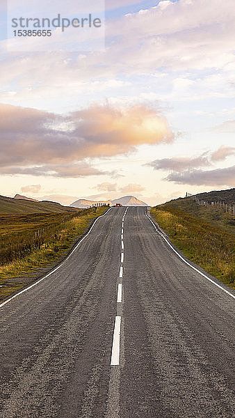 Vereinigtes Königreich  Schottland  Landstraße auf der Isle of Skye