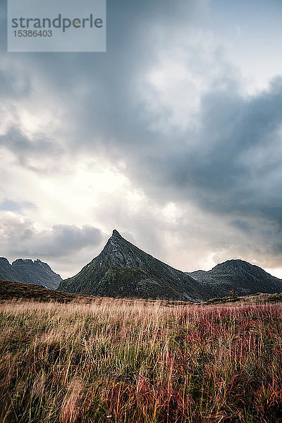 Norwegen  Lofoten-Inseln  Fredvang